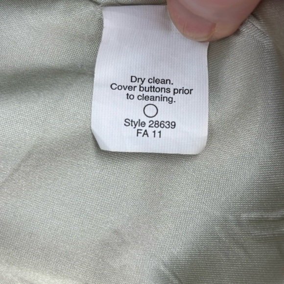 J Crew Women’s Schoolboy Navy Blazer with Gold button detail Fully Lined - Picture 10 of 15